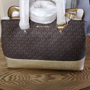 Michael Kors Savannah Satchel
